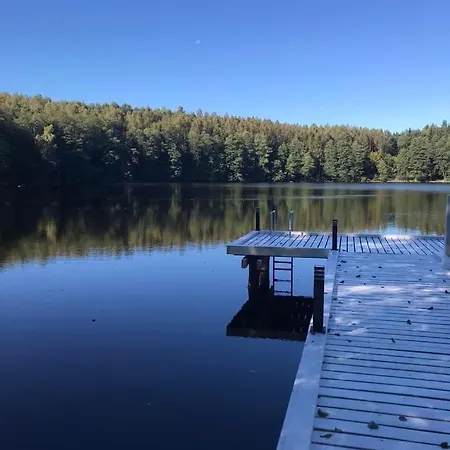Nad Jeziorem Mragowo-marcinkowo بيت للعطل مارونجوفو
